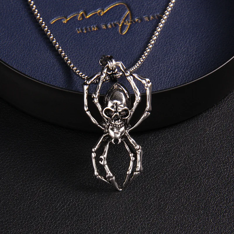 Decorated with Exaggerated Alternative Skull Head Spider Necklace, Male, European and American Hip-Hop Domineering Insect Pendan