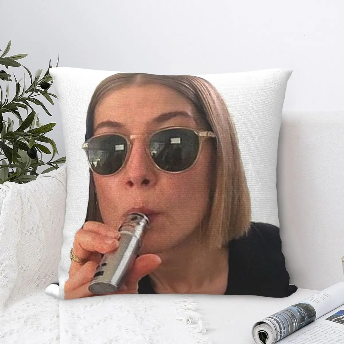 Rosamund Pike Vape Queen Pillow Case Pillow Cover Summer Decorative Pillows For Sofa