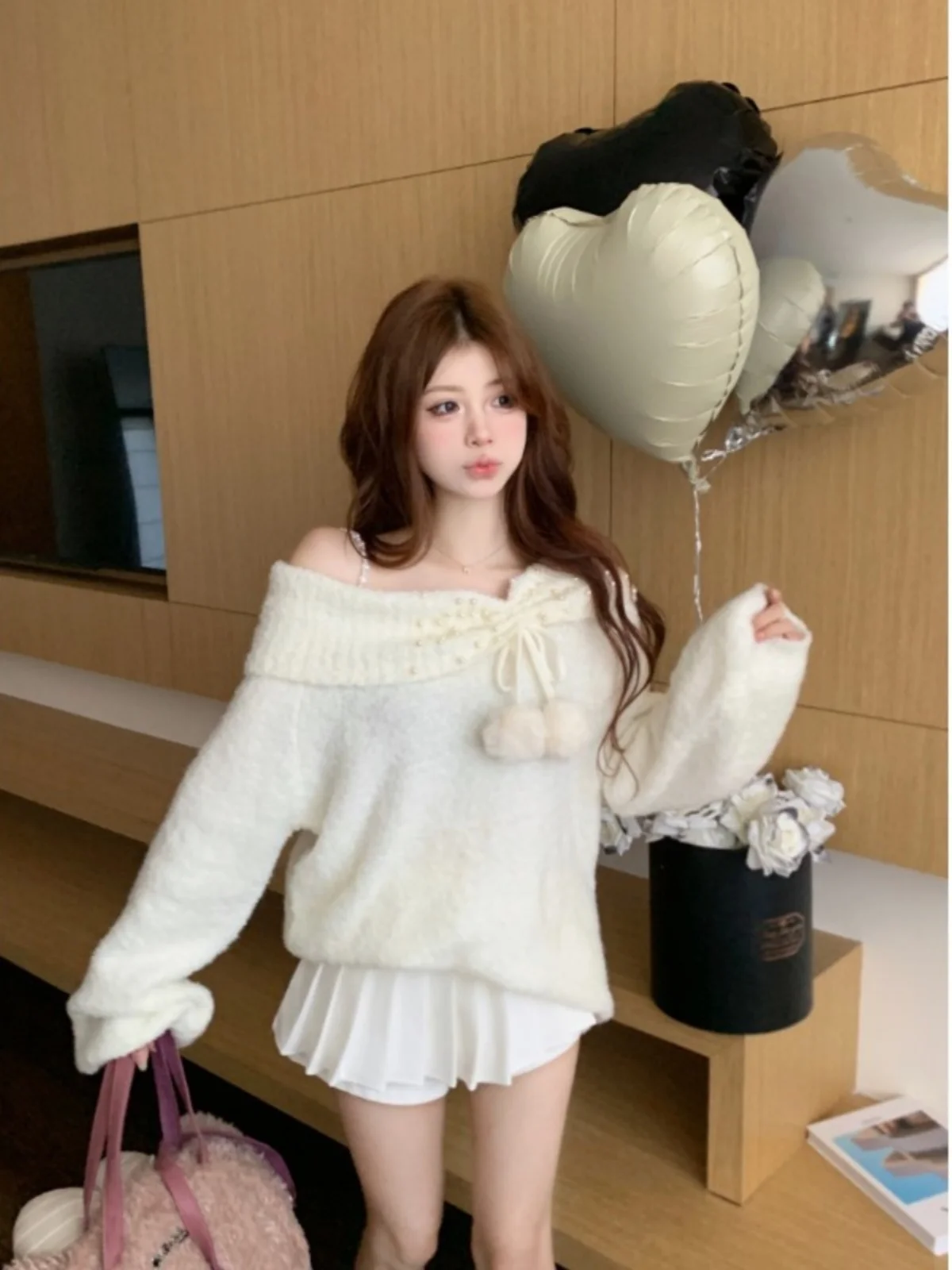 Sweet Soft Long Sve oulder Bared Knitted Sweater Women's Summer 2025 New Sle Casual Chic Voluminous Ball Decoration