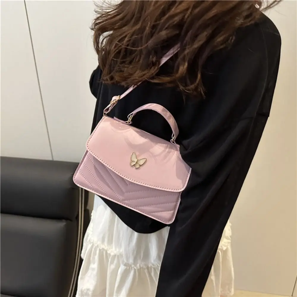 حقيبة مربعة صغيرة محمولة من جلد البولي يوريثان تحمل سعة كبيرة على شكل فراشة حقيبة كروس على الطراز الكوري البسيط