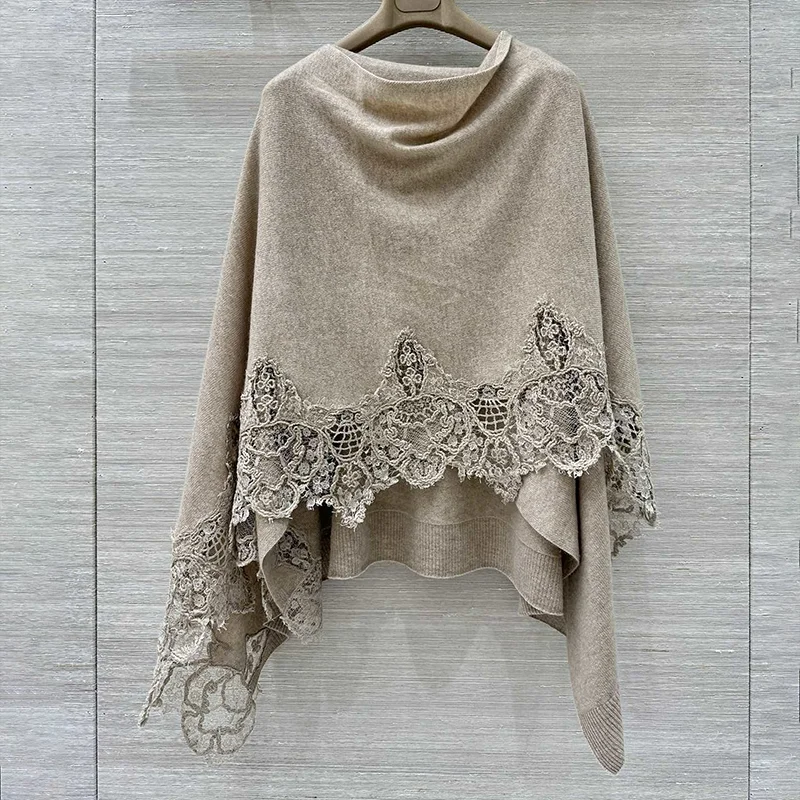 

High-quality women's cloak shawl with a retro style and delicate lace craftsmanship Cape scarf coat 25100832