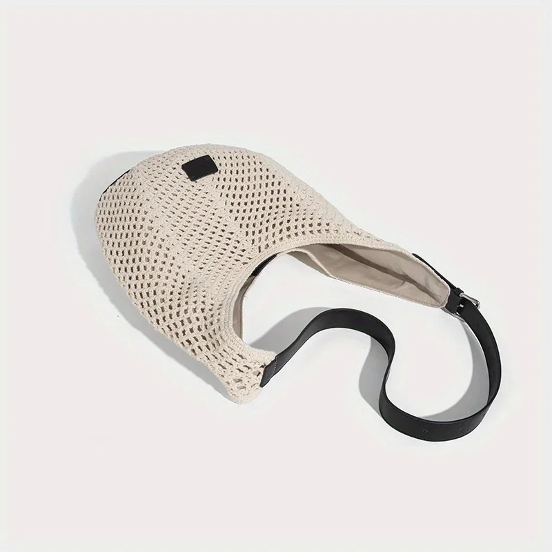 

Beige crocheted hollow shoulder bag, literary and fresh, suitable for daily leisure and vacation