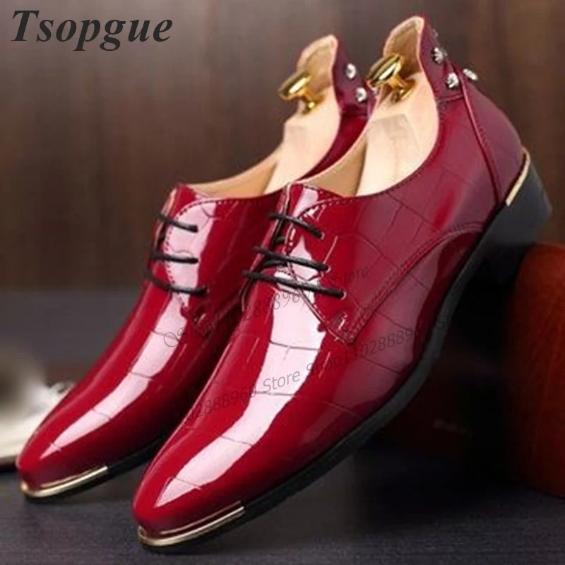 

Cross-Tied Red Patent Leather Rivet Men Shoes Men's Dress Pumps Slip-On Runway Casual Party Shoes 2023 Fashion Zapatillas Mujer