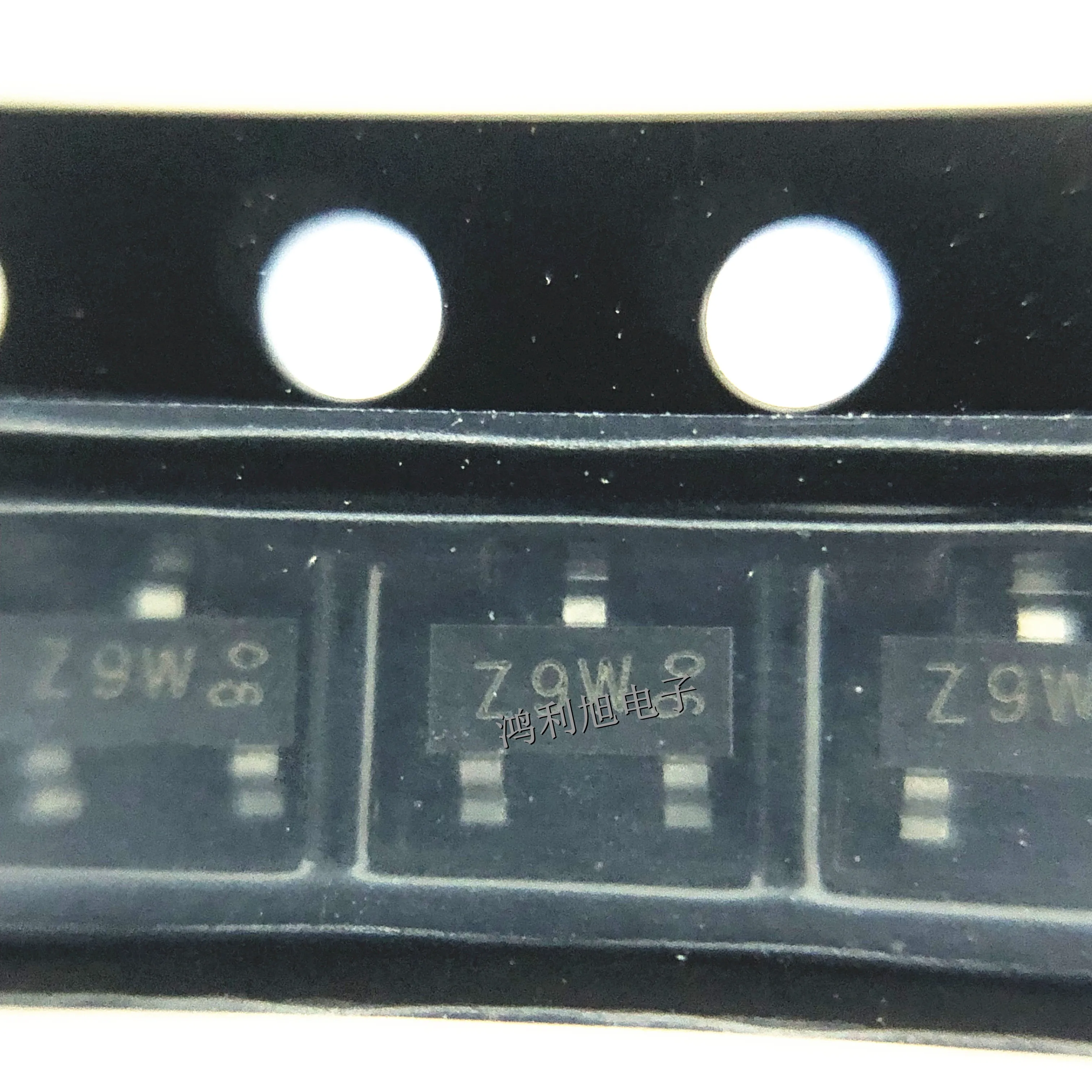 

100PCS/Lot BZX84-C10 BZX84-C10,215 MARKING : Z9W Diode Zener Single 10V 5% 250mW 3-Pin SOT-23 T/R