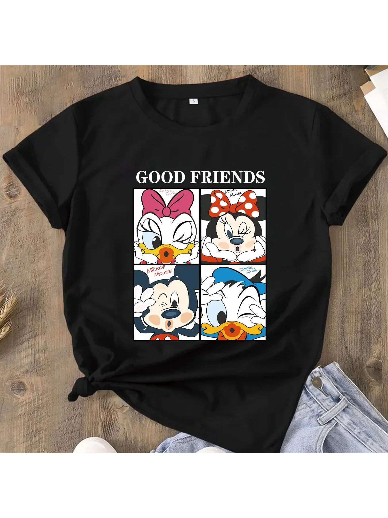 

Disney Has Authorized 2025 Sommer NeuDisney Licensed Mickey and Minnie Mouse, Donald Duck, and Daisy Lady T-Shirt