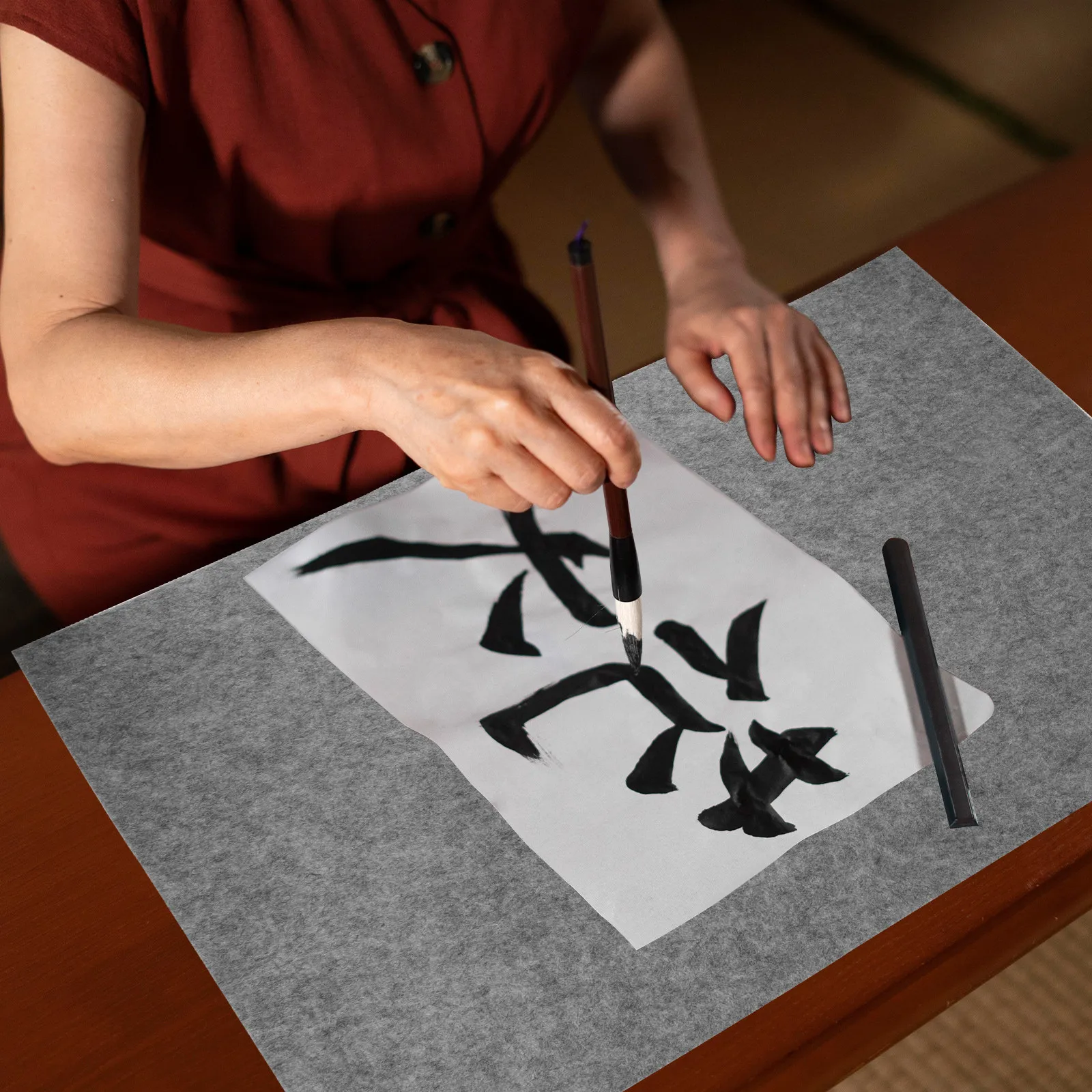 

Calligraphy Practicing Felt Mat Soft Absorbent Surface Ideal for Brush Calligraphy Ink Painting Drawing Students Artists Home