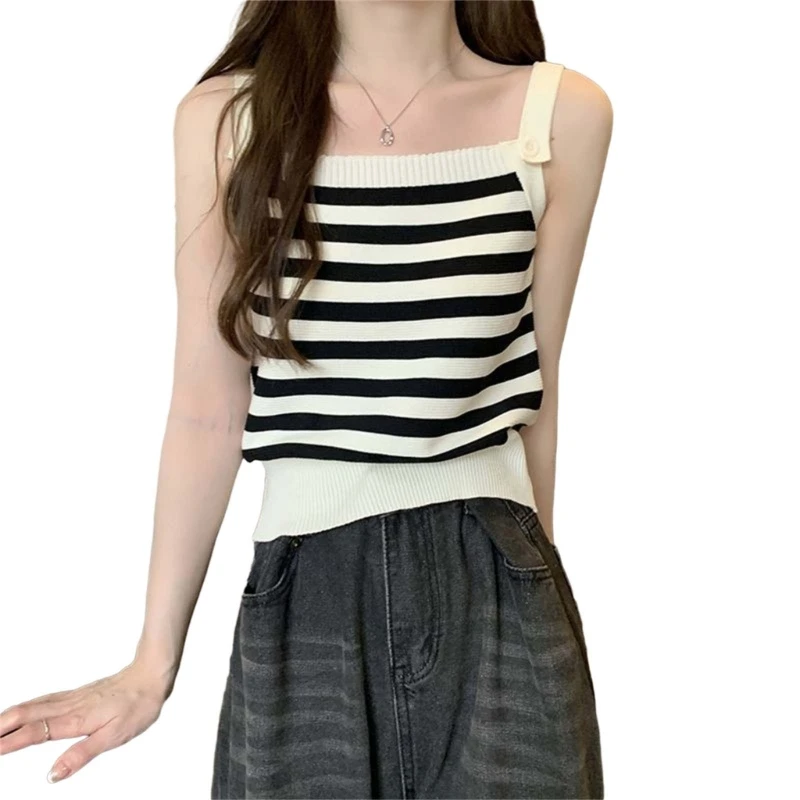 Women's Square Neck Crop Tops Button Sleeveless Contrast Binding Summer Outfit for Various Occasion