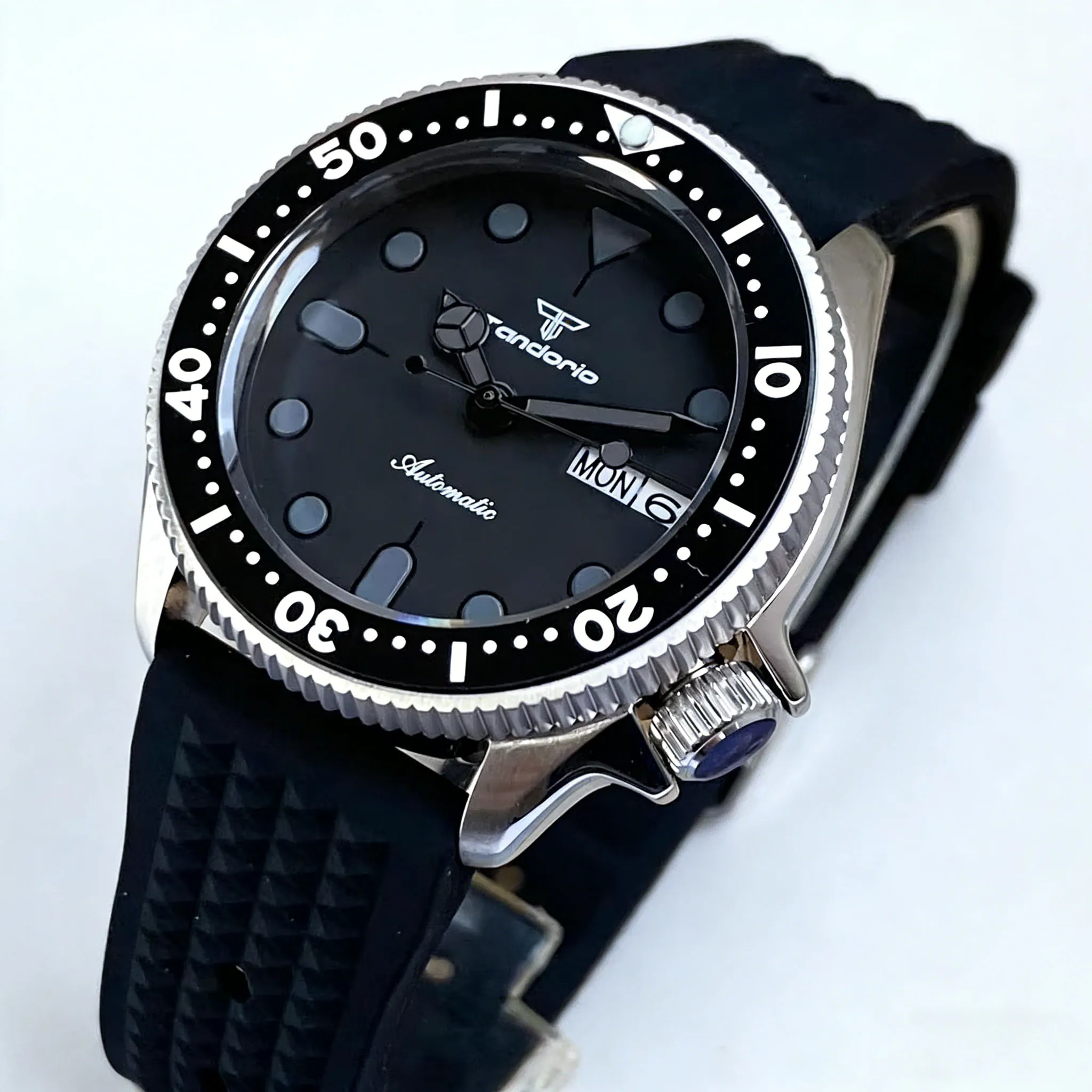 

Мужские часы NH36A Classic Diving Tandorio, 37 мм, с сапфировым стеклом, черным ретро-циферблатом, керамическим безелем, водонепроницаемостью 20 бар, японский автоматический механизм NH36A.