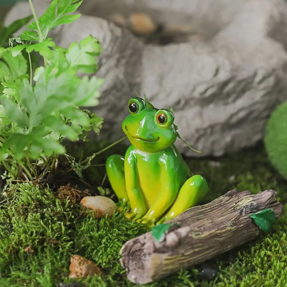 Animal Statue Resin Frog Figurines Cartoon Mini Garden Frog Ornament Realistic Green Micro Landscape Decoration Yard