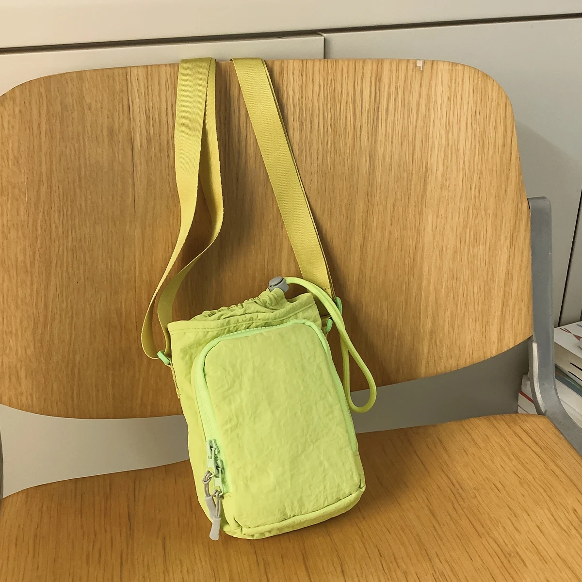 Hochwertige, stilvolle Handytasche für Damen, Umhängetasche, Wasserflaschentasche, Mini-Sommerhandtasche, Schlüsseltasche, Schultertasche, für Wanderungen, Trekking, Laufen, Tasche für Taschentücher. – Detail 12