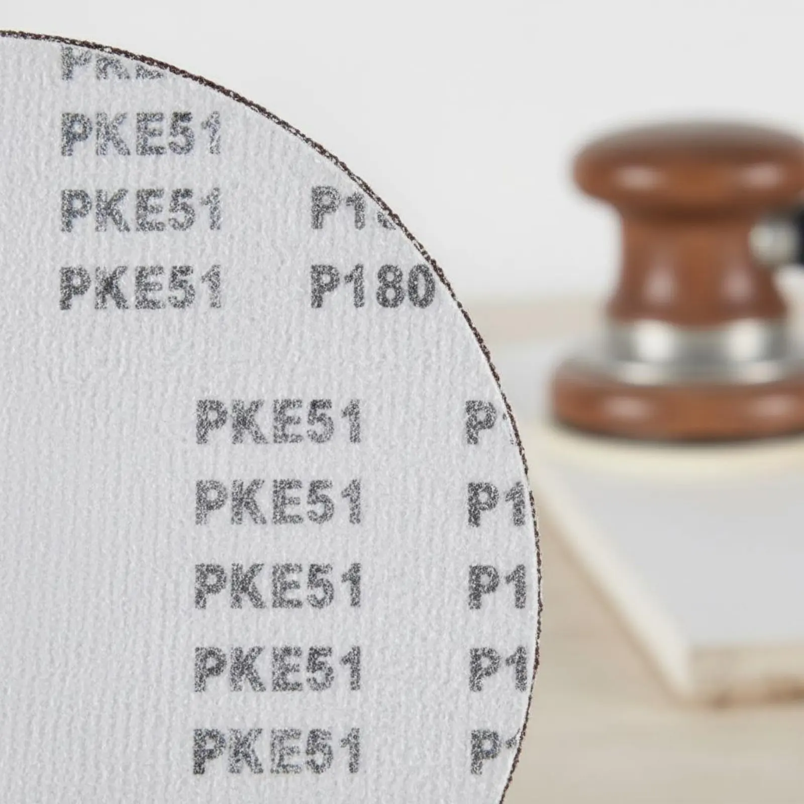 

9-дюймовая круглая ручная шлифовальная машинка с эргономичной ручкой, креплением на липучке, инструмент для шлифовки гипсокартона, простой в использовании