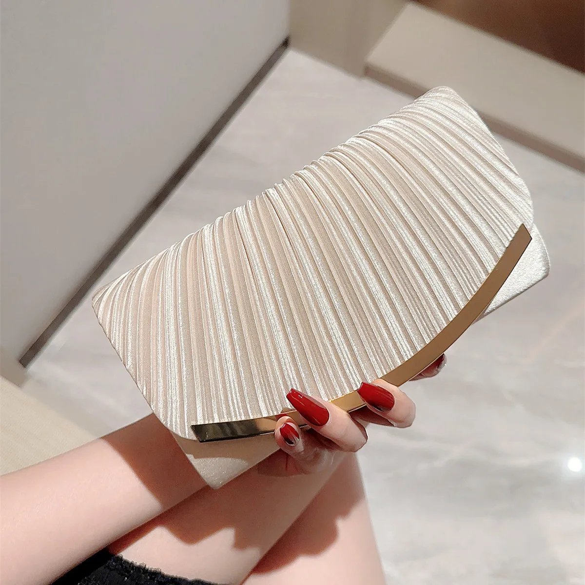 Women Clutch Bag Ladies Handbag Evening Bag For Wedding Party Shoulder Bags Chain Dinner Bag Imitation Silk Solid Color Bags