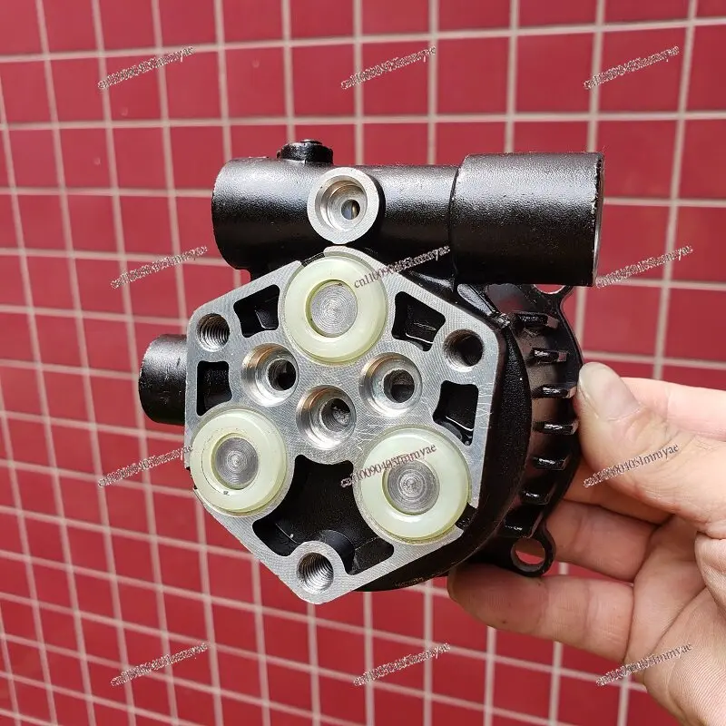 Household portable high pressure cleaner accessories pump head