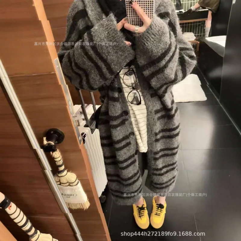 كوريا الجنوبية Dongdaemun الخريف جديد كسول فضفاض الصوف كتلة اللون مخطط مقنعين منتصف طول سترة مشغولة من الصوف المرأة #2