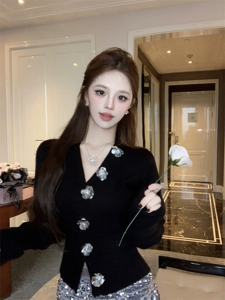 

French Sweet Flower Button Black Sweaters for Women 2024 Autumn Winter V-neck Slim Waist Knitted Cardigan Long Sleeved Jumpers