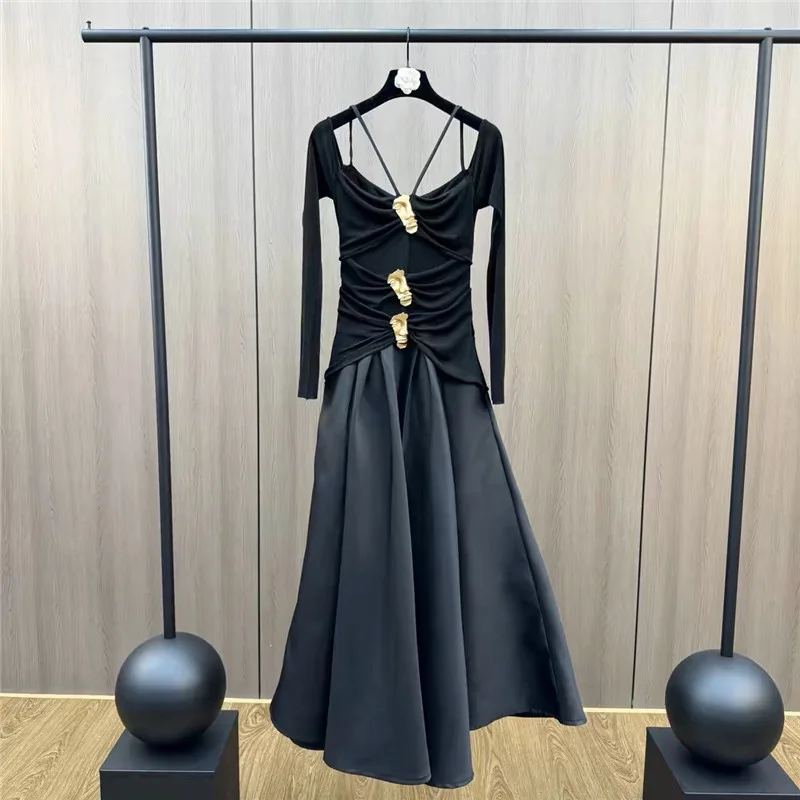 

Sexy Temperament One-line Neckline Pleated Dress For Women 2025 Summer High Street Trendy Metal Accessories Slim Long Dresses