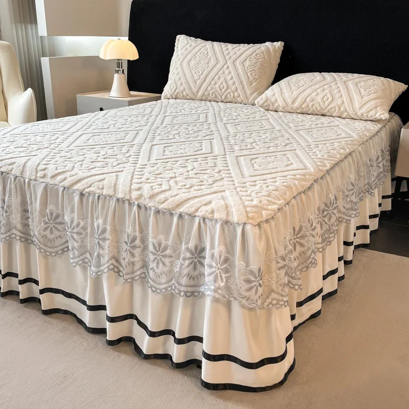 Soft Plush Bed Skirt for Autumn Winter Thick Warm Three Piece Set with Pillowcase Lace Edge Anti Slip Protective Beds Covers