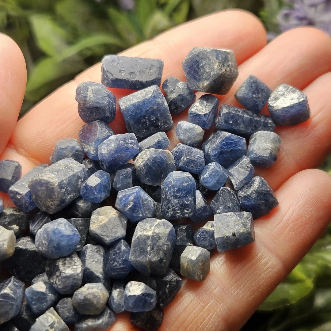 10g/30g/50g 天然ブルーコランダム原石、タンブルス - Aquarium Fish Names のレビューと価格