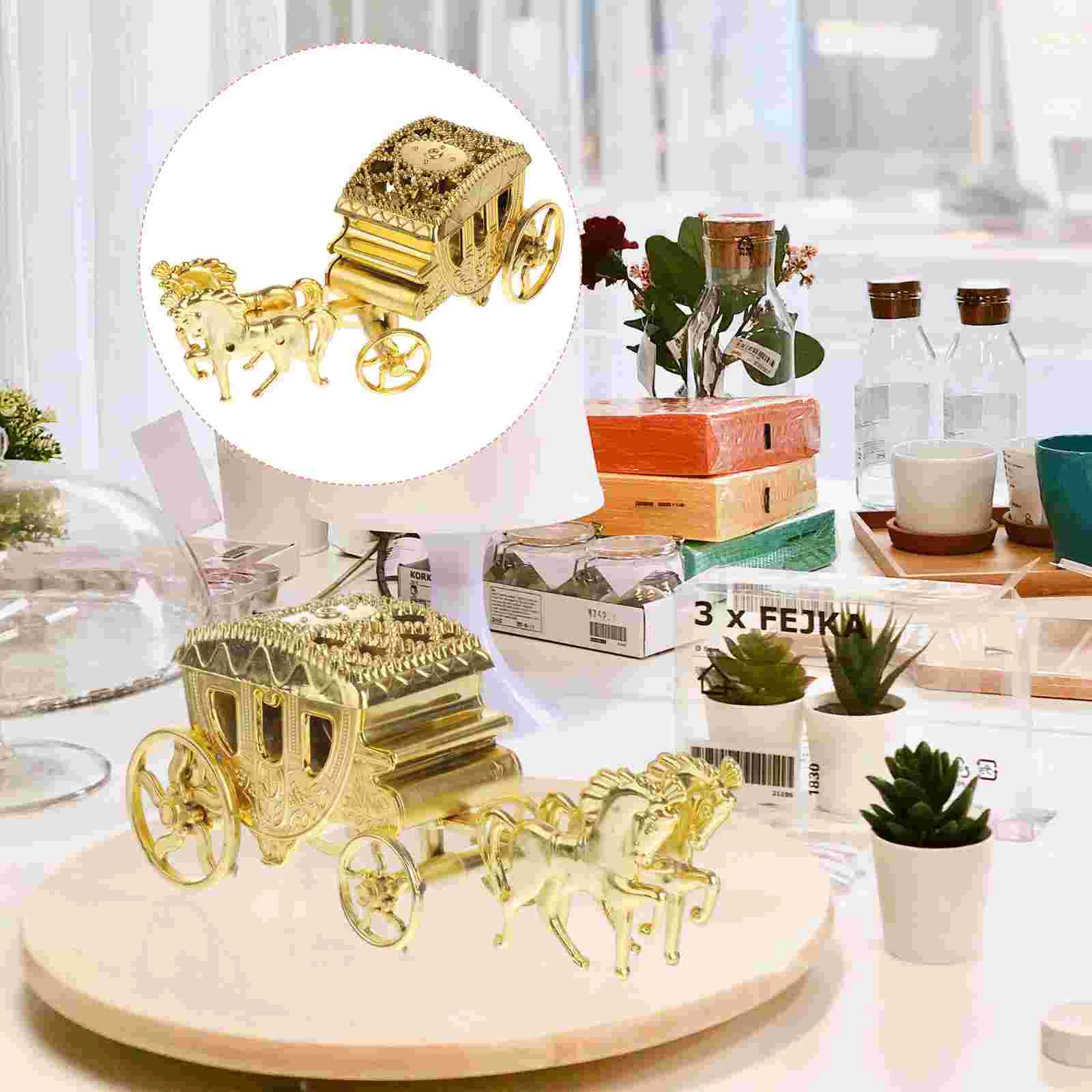 

Gold Table Carriage Ornament Candy Box Wedding Decorations Party Favor Boxes Treat Golden Bride