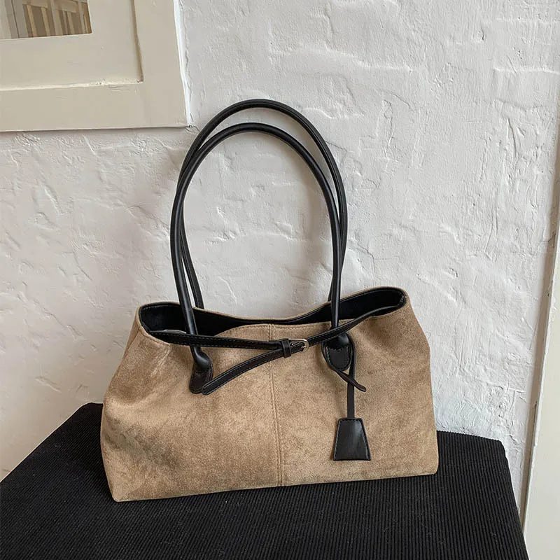 

Повседневная женская сумка-тоут в стиле ретро 2026, большая вместимость, легкий роскошный и стильный дизайн, сумка на одно плечо