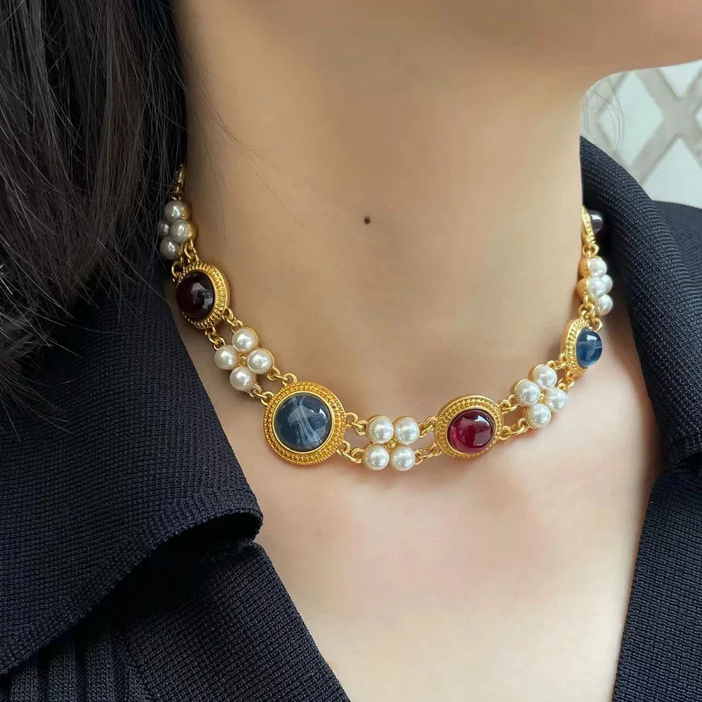 AB/ Classic Copper Alloy Vintage colored glass imitation pearl women's choker necklace.