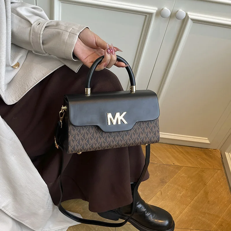 

Новая структурированная квадратная сумка 2025 года, просторная многосторонняя сумка для женщин, шикарная универсальная сумка с верхней ручкой под мышками в день-ночь ​