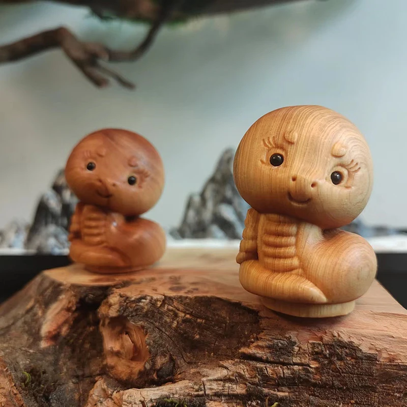 Mini adornos de serpiente de Año Nuevo Chino tallado en madera, estatua del zodiaco, lindo Animal de serpiente, decoración de escritorio de oficina, decoración de coche