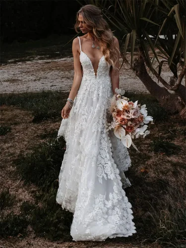 Imagen 2 del producto RODDRSYA Vestido De novia De encaje para mujer con hombros descubiertos, corte en A, vestidos De novia De satén, bata De boda elegante con abertura lateral, tren De barrido sin tirantes
