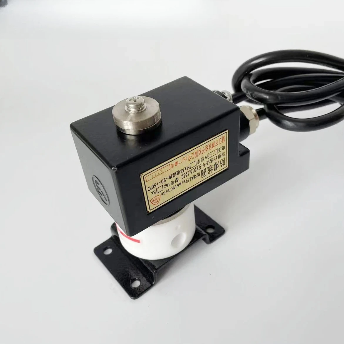 Válvula solenóide à prova de explosão EX-HYZF4-4-01 Válvula solenóide king de plástico, forte resistência à corrosão, oxidante forte, etc.