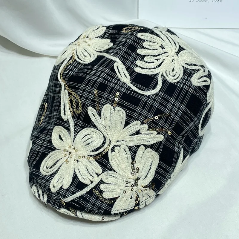 

Korean Retro Sequined Flower Embroidery Forward Hat Women Spring and Summer Niche Fashion Sweet Short Brim Flat Top Painter Cap