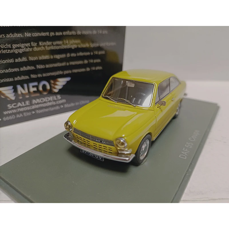 

1:43 Scale DAF 55 Coupe 1970 Resin Car Model Ornaments