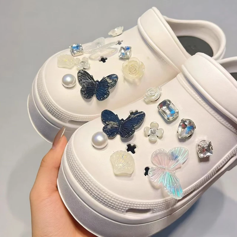 Hot Sale Flower Shoe Charms for Sweet Cute Girly Hole Shoe Charm Designer Elegant Vintage Pearl Butterfly Shoe Jewelry All-match