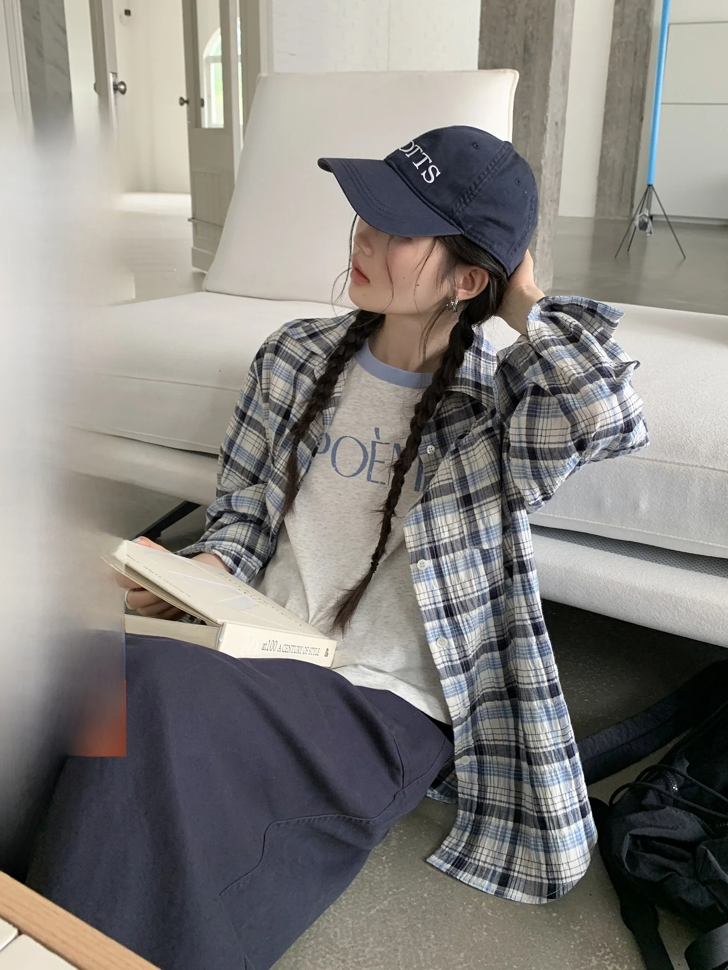 

Синяя женская блузка в студенческом стиле с длинным рукавом, лето 2026, новая корейская модель, омолаживающая, очень красивая, свободного кроя, в полоску