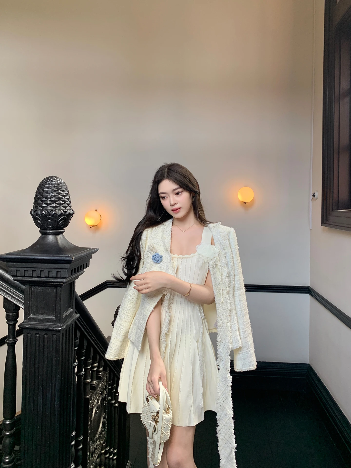 

ByYou Осенняя новинка: белое шерстяное пальто с пайетками, женское, приталенное, повседневное, с круглым вырезом, на одной пуговице, однотонное