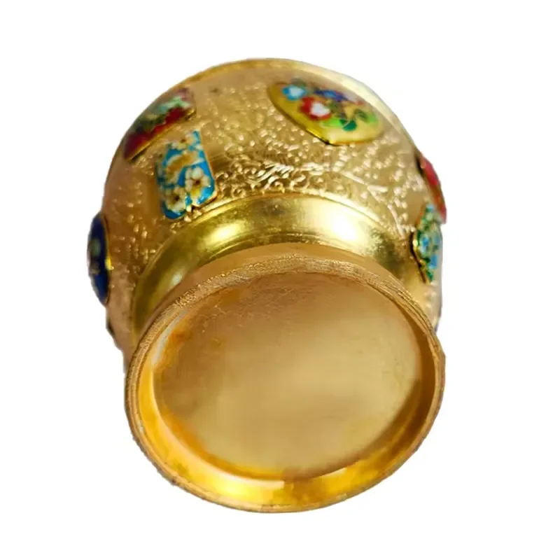 High-grade gold-plated cloisonne flower basket ornament antique court products are polished with technology. This is a