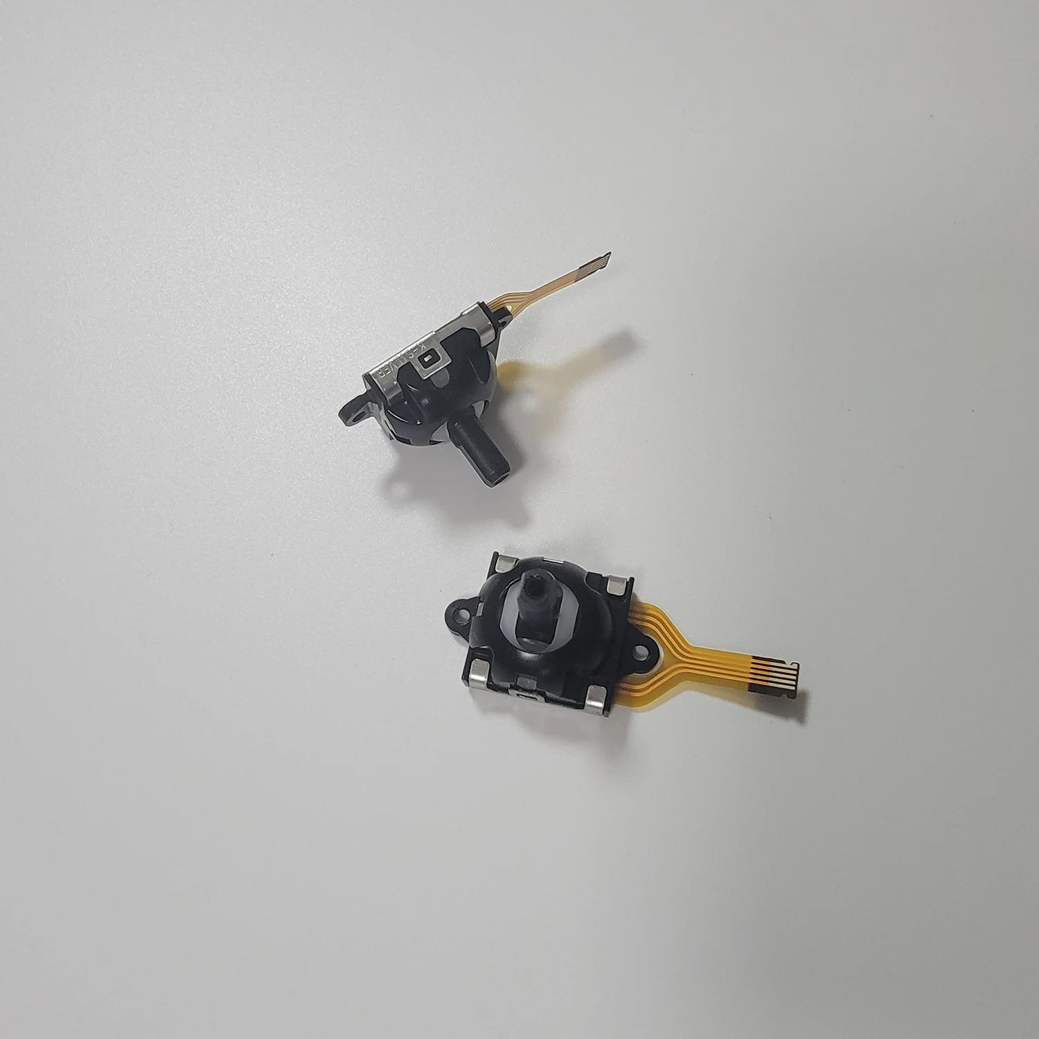 2pcs New Analog stick Hall Effect Joystick for Asus ROG Ally for GPD VR Thumb Stick Rocker Replacement Repair Parts Accessories