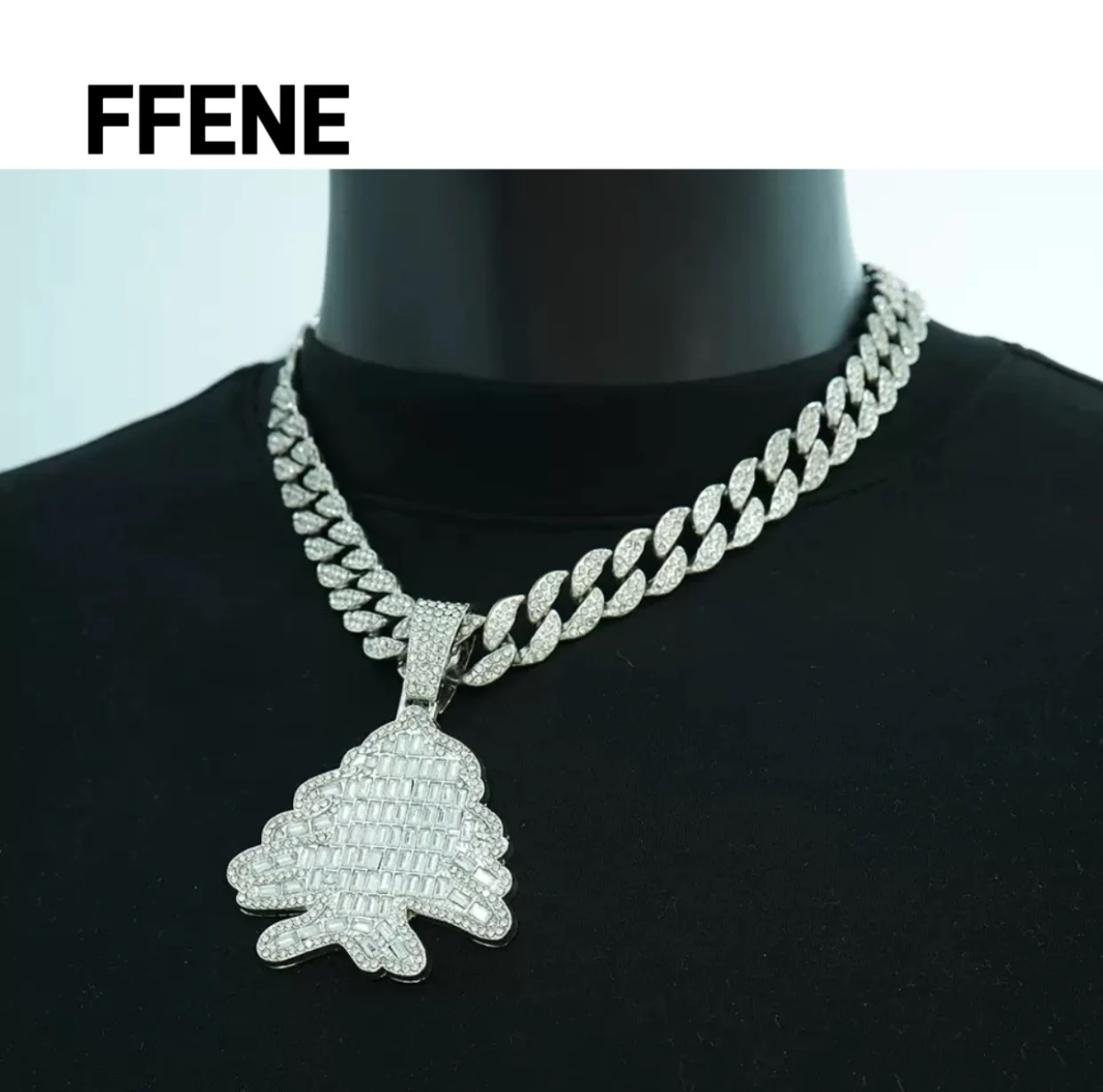 

European and American fashion, luxurious design, creative Christmas tree pendant, men's and women's Christmas necklace, gift