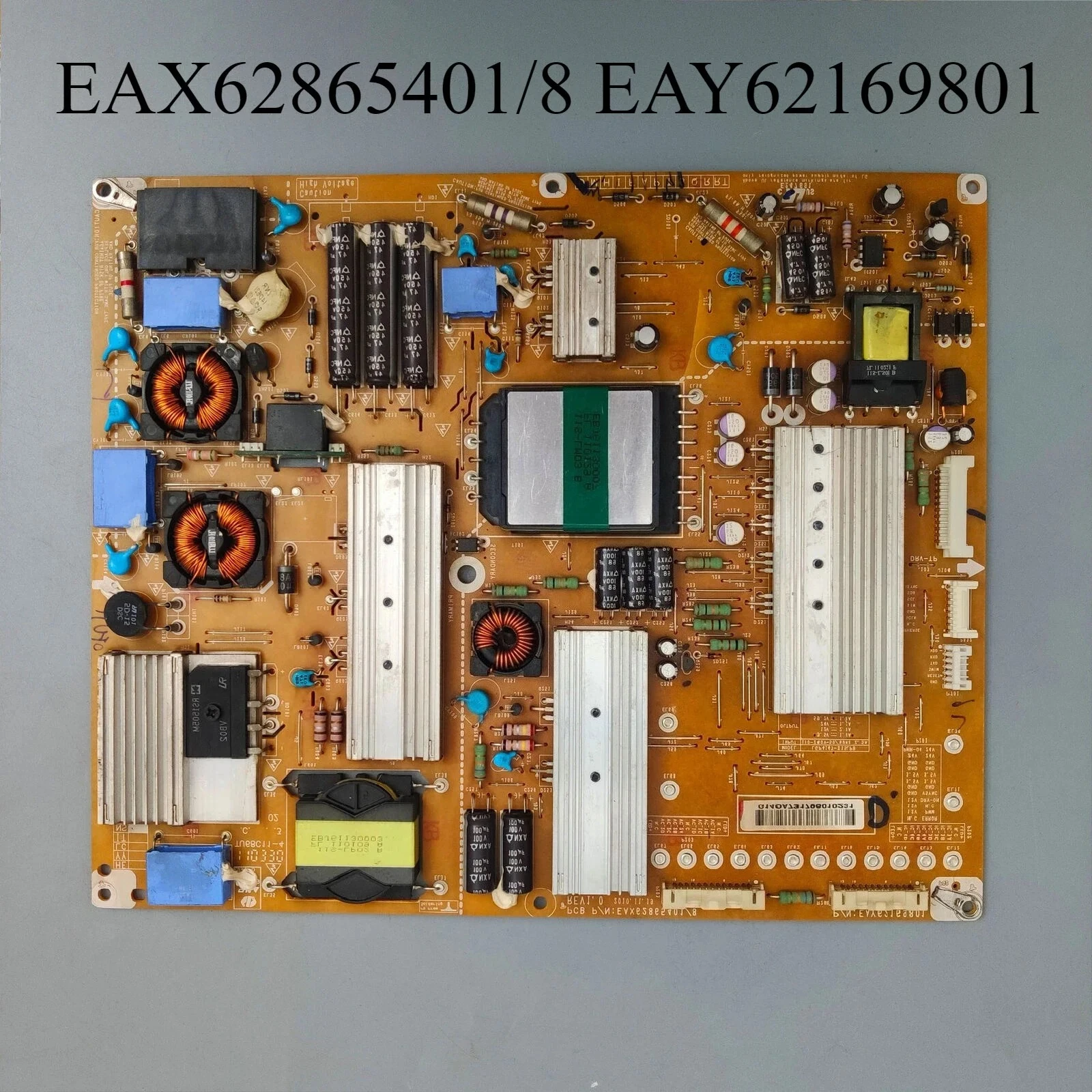 A placa de fonte de alimentação EAX62865401/8 EAY62169801 é para TVs 42LW5300-UC 42LV5400-UB 42LV5500-UA 42LV5500-ZC 47LV3700-UD 47LV5400-UA.