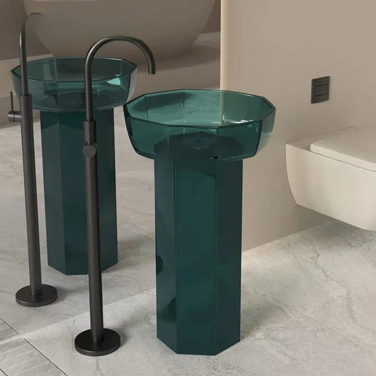 HHColumn Basin Floor-to-ceiling Color Wash Table Resin Transparent Hotel Wash Table Customization