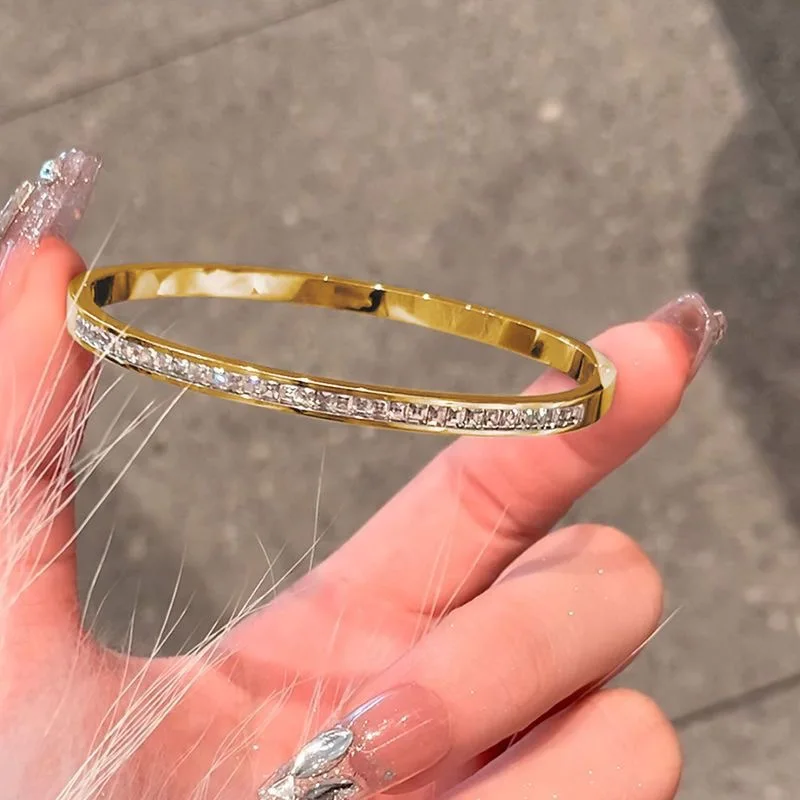 2026 Trendiges Titanstahl-Armband, stapelbar, römische Ziffer, Zirkon-Manschettenarmband für Frauen, luxuriöser minimalistischer Schmuck, Geschenk – Detail 6