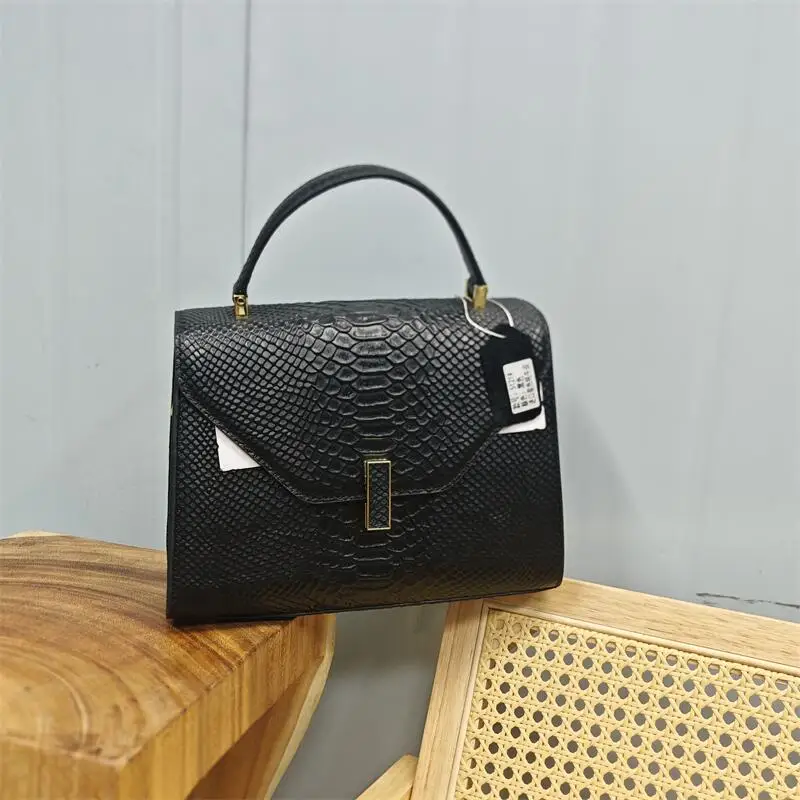 

Vintage Crocodile Pattern Top Layer Cowhide Leather 2025 New Women's Tote Crossbody Bag Briti Sle Leisure Scene