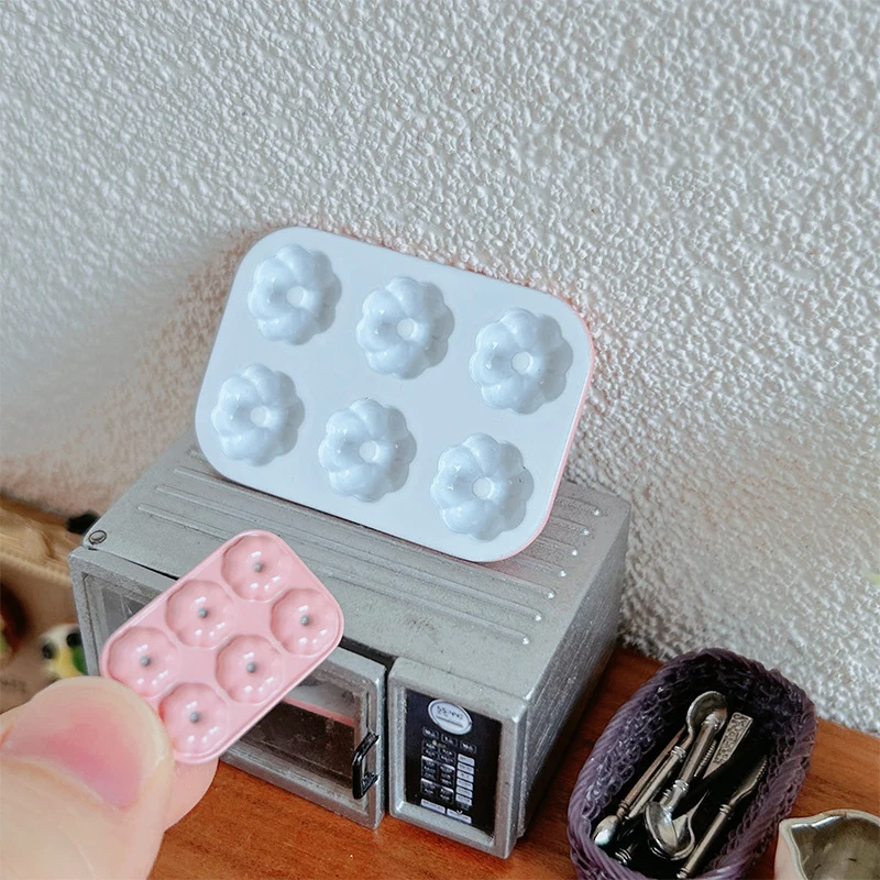Doll House Kitchen Decoration Mini Baking Mold Pink Animal Love Star Pattern Shooting Scene Props