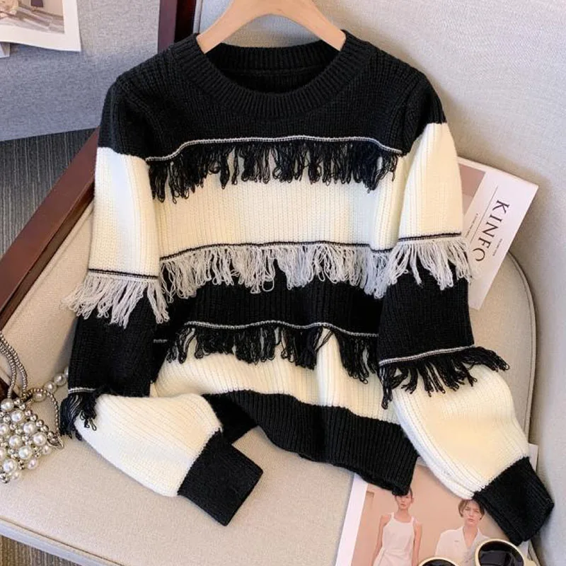 New Autumn and Winter Fashion High Grade Feeling Lazy Tassel Stripe Thickened Knitted Round Neck Versatile Loose Women\'s Sweater