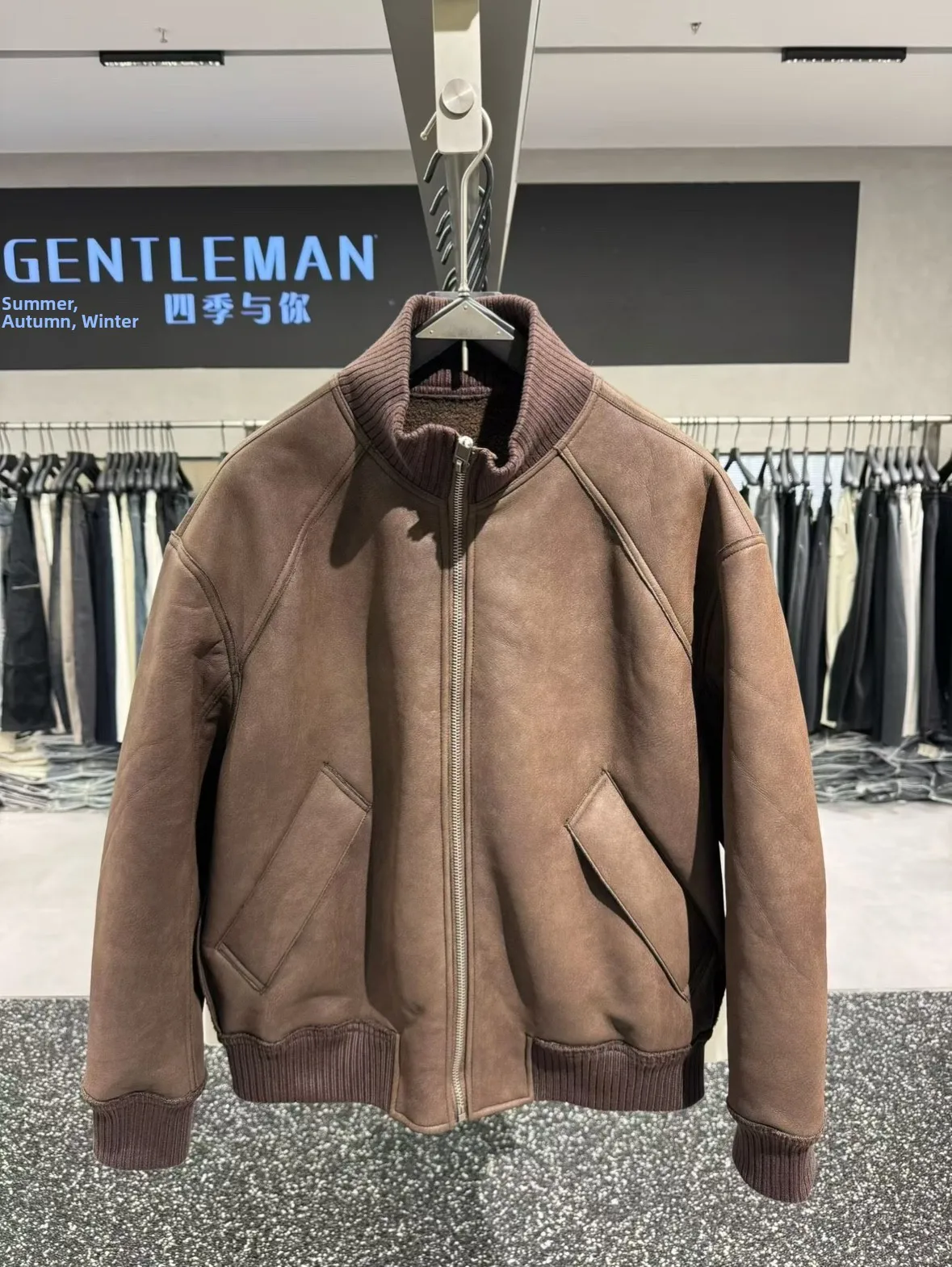 

Retro American Faded Fce Lined Leather Jaet Men Loose Casual Versatile Motorcycle Jaet Fur Inteated Outerwear