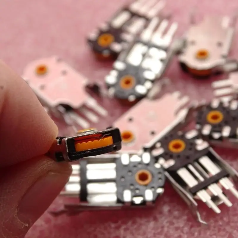 Lõi màu vàng 62KA cho bộ giải mã bánh xe chuột TTC 15mm