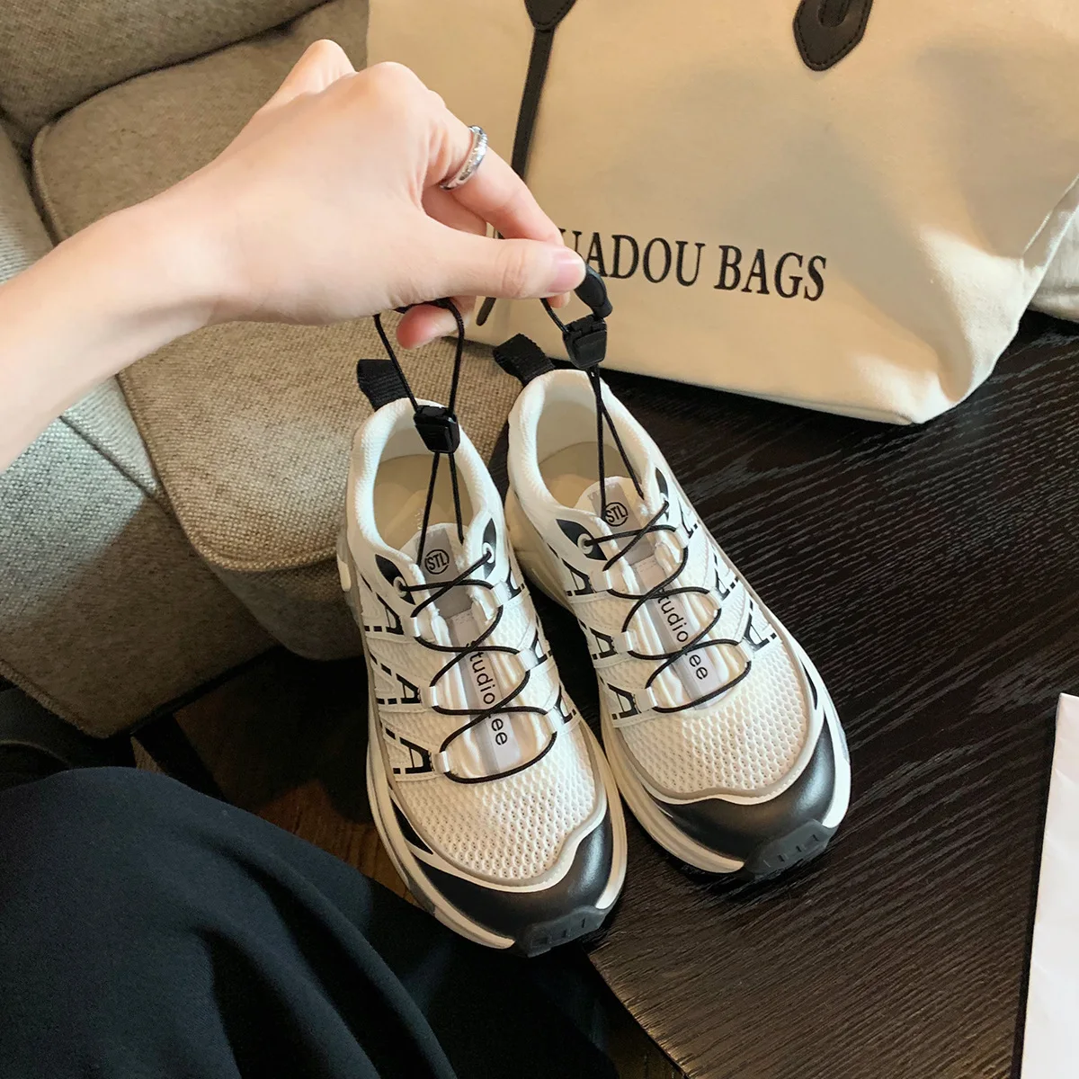 

Casual Solid Med Heel Sneakers for Women 2024 New Hot Sale Summer Rubber Ladies Shoes Lace-up Shallow Pu Women's Vulcanize Shoes