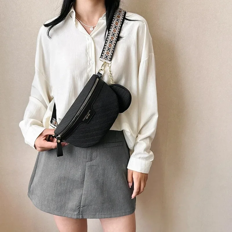 

Chest Bags for Women Designer Luxury Weave Sling Cross Saddle Bag Female PU Leather Small Banana Fanny Pack Belt Breast Sac 2024