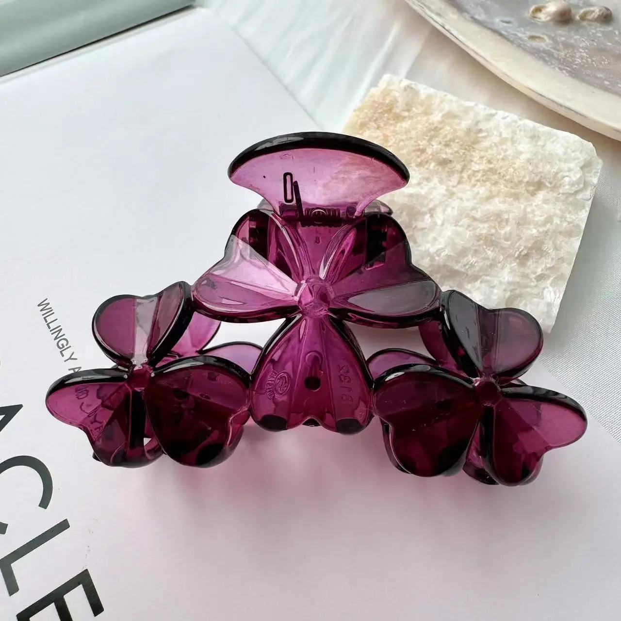 Clover Shaped Hair Crabs for Girls and Women Hair Claws