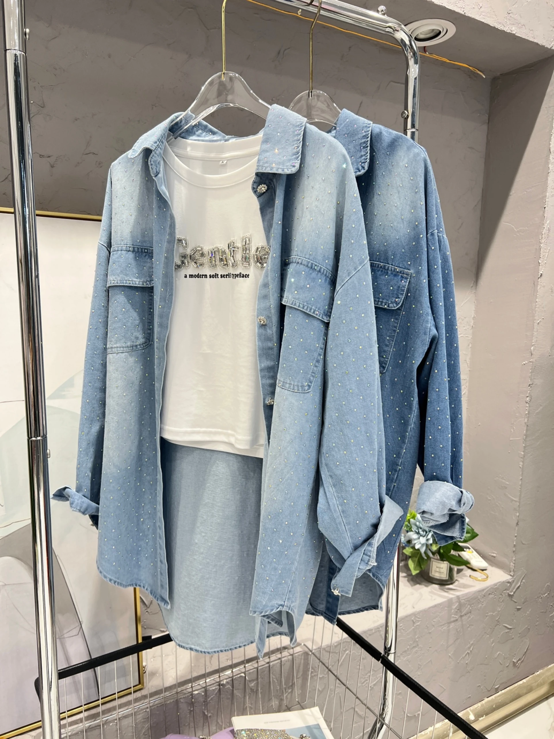Full Diamond Denim Shirt Women's European Light Blue High Quality Loose Long Sleeve Blouse 2023 Autumn Winter New Women Shirts