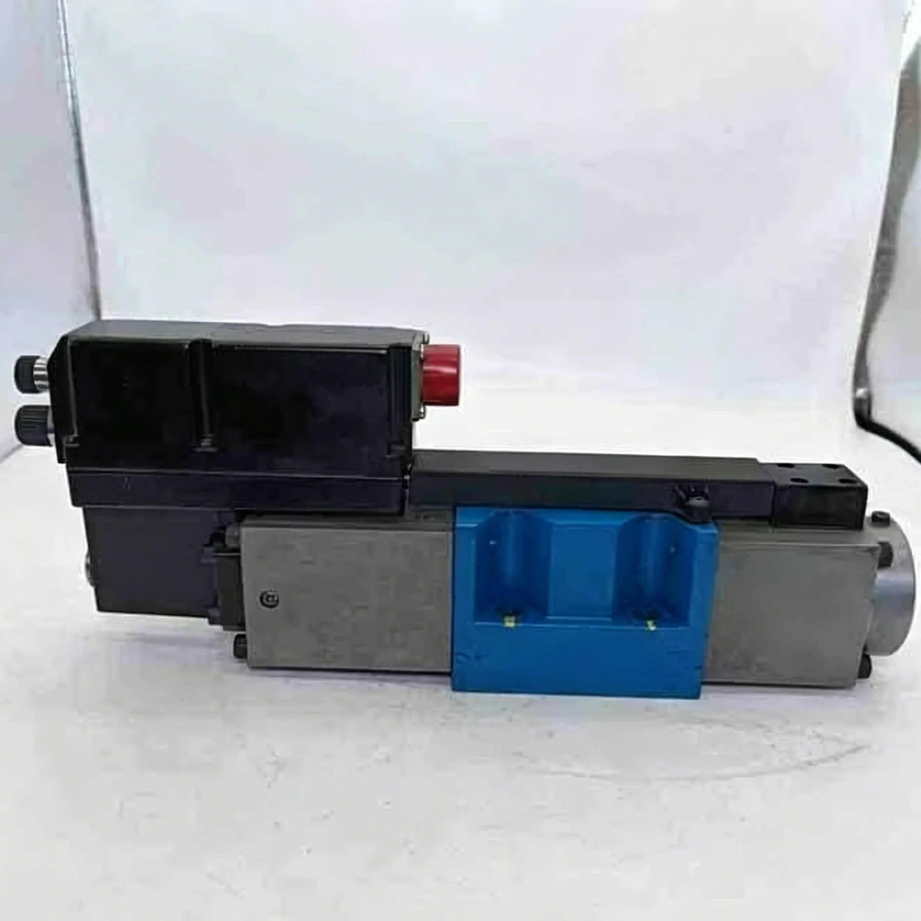 KBFDG4V-5-33C50N-Z-PR7-H 7-10 Proportional Directional Valves KDG4V-3-2C20N-M-U-H7-60 KDG4V-3S-33-C22A-M-U-H5-60 Solenoid Valve